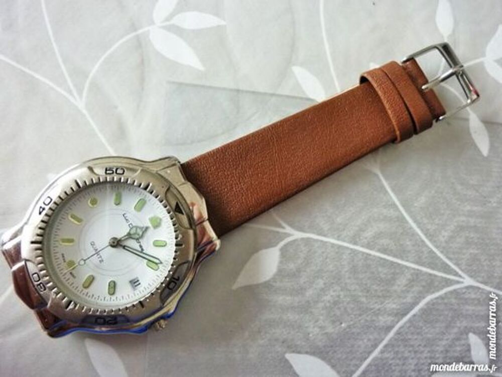 Luc Desroches montre lunette gradu&eacute;e dateur LUD000 Bijoux et montres
