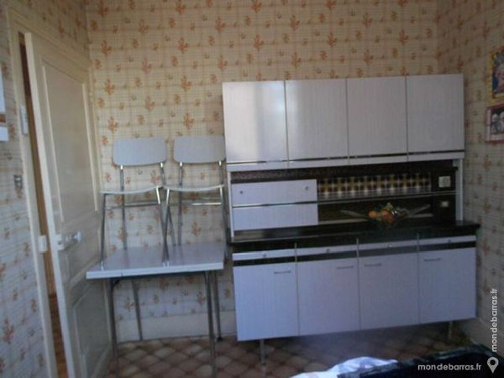 Buffet+table +2 chaises de cuisine Cuisine