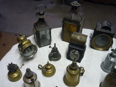 Lot de lampes anciennes 145 Boisset-Saint-Priest (42)