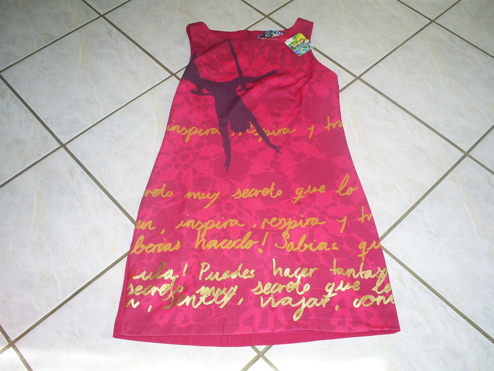robe desigual th&egrave;me cirque du soleil taille XL Vêtements