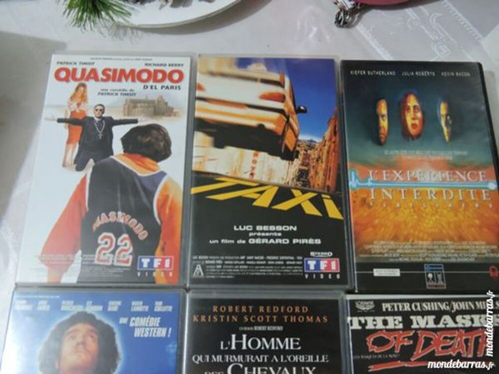 Cassettes VHS Divers Films DVD et blu-ray