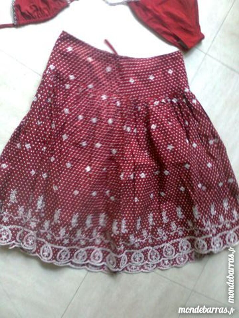 jupe bordeaux 36 - bikini 40 - zoe Vêtements