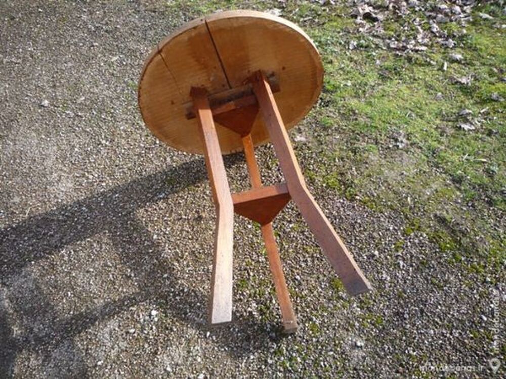 Table ronde/gu&eacute;ridon rustique Meubles