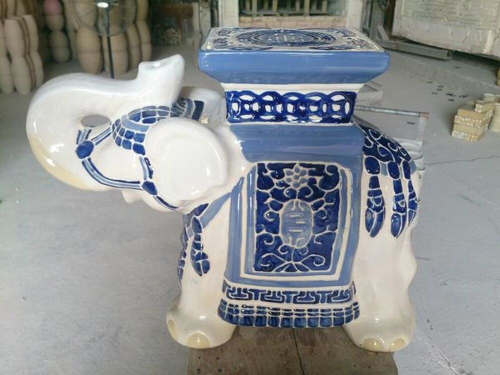 CADEAU ELEPHANT CERAMIQUE Décoration