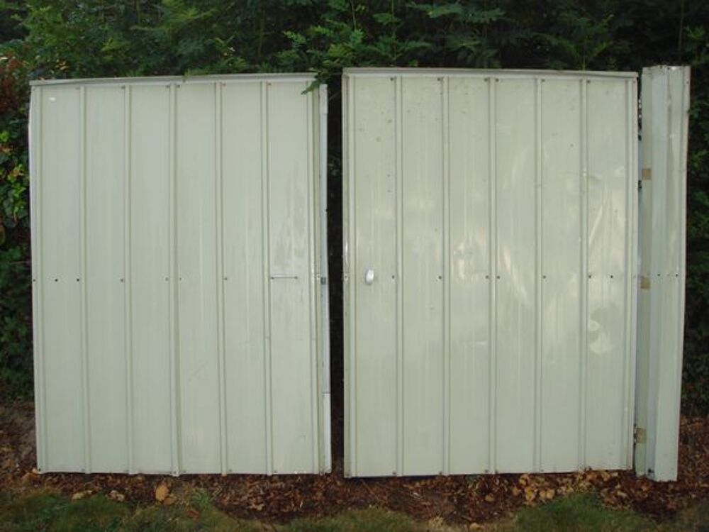  2 portes de garage m&eacute;tallique Bricolage