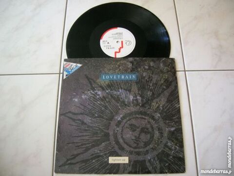 MAXI 45 TOURS LOVETRAIN Lighten up 22 Nantes (44)