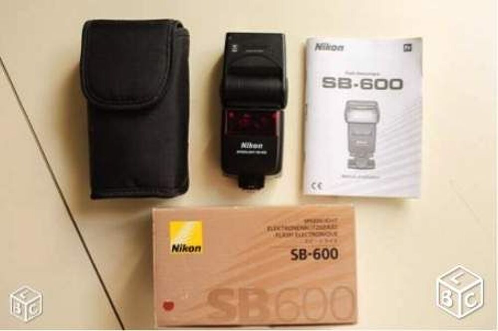 Flash Nikon SB-600 Speedlight Photos/Video/TV