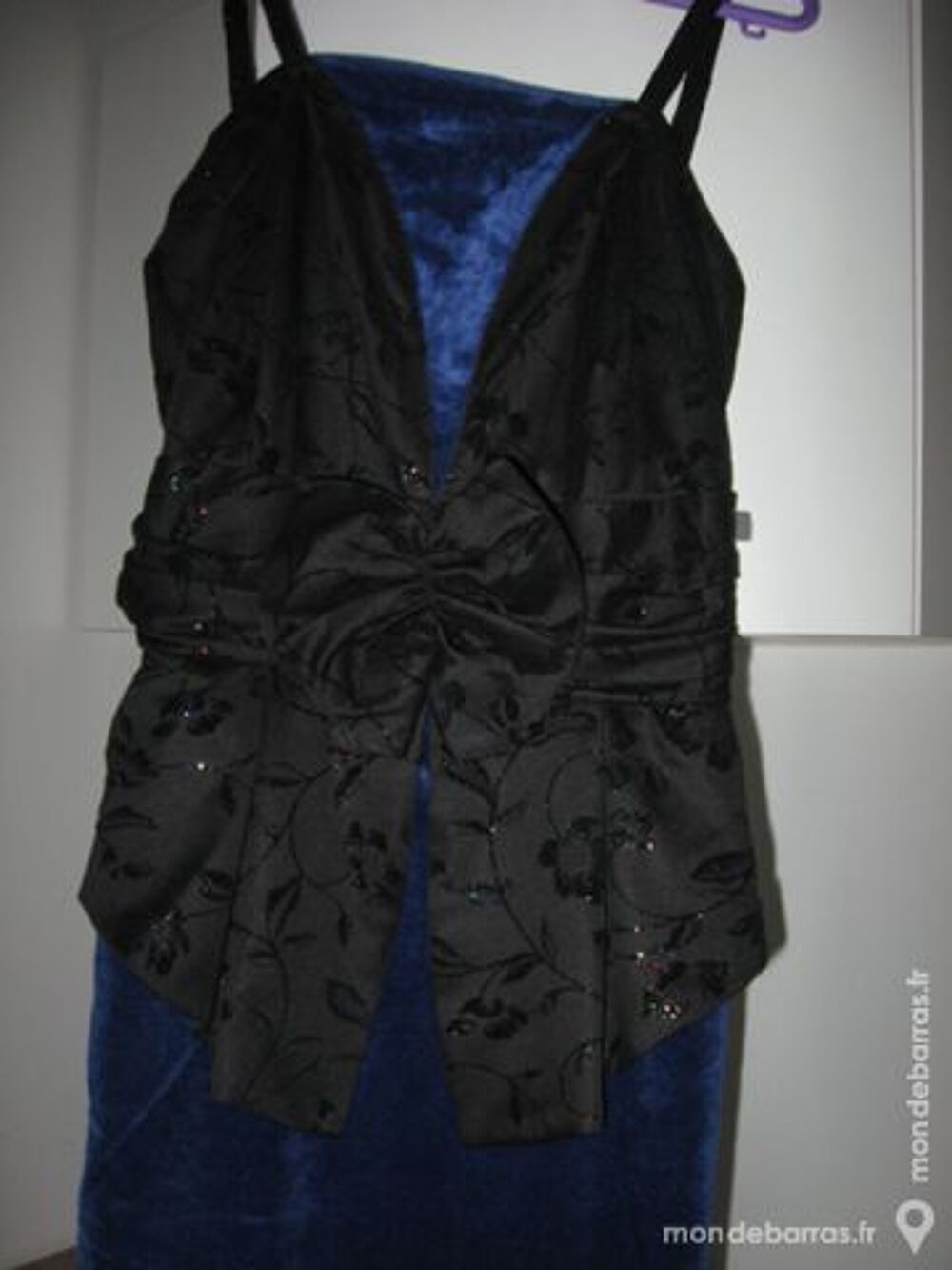 Robe bleue et noire Vêtements