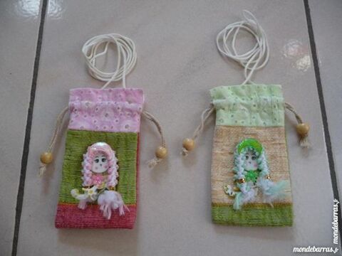 2 pochettes Verte et Rose - NEUVES 10 Montigny-le-Bretonneux (78)