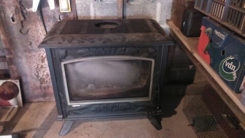 Po�le � bois tr�s bon �tat ! 280 Courbevoie (92)