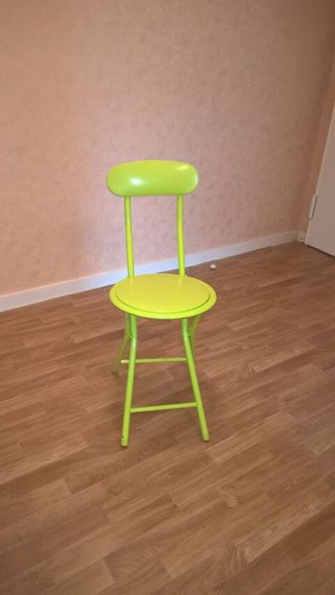1 chaise PVC VERT ANIS pliante 5 Paris 14 (75)