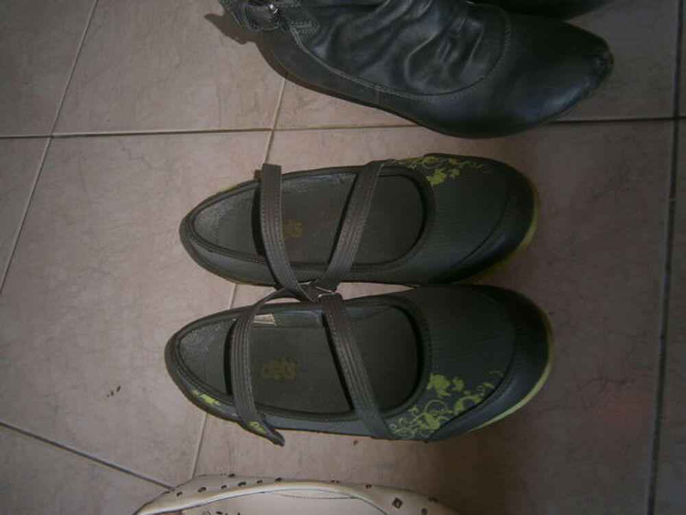 ballerines taille 37 Tr&egrave;s bon &eacute;tat. coloris kaki Chaussures