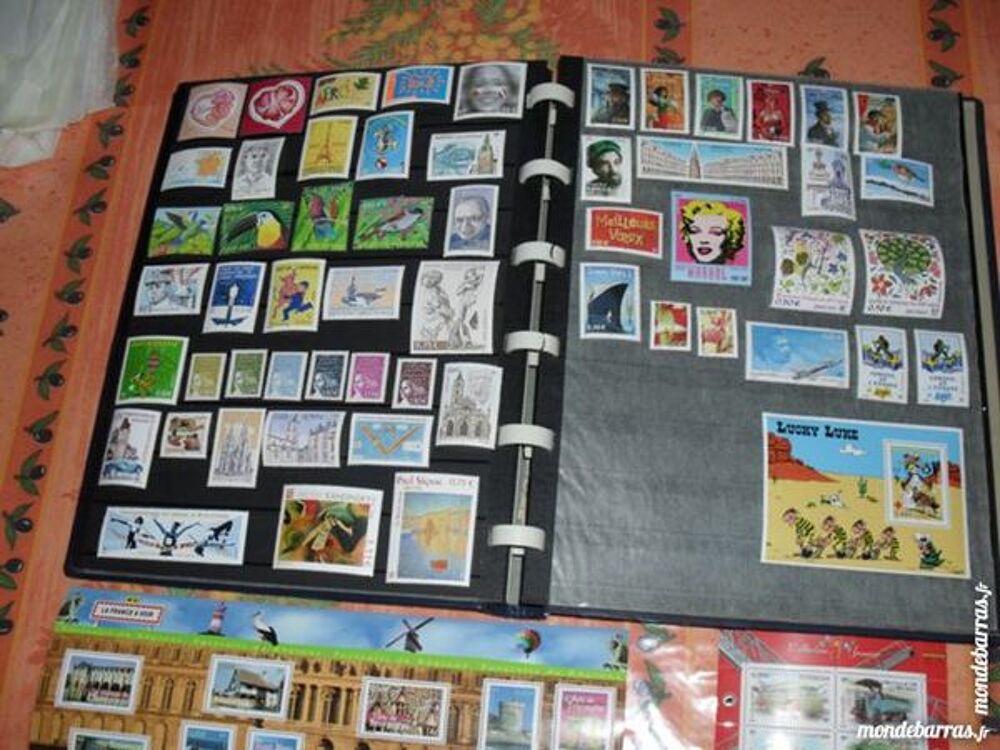 53 timbres,11 Blocs-Feuillets,4 carnets2003 Neufs 