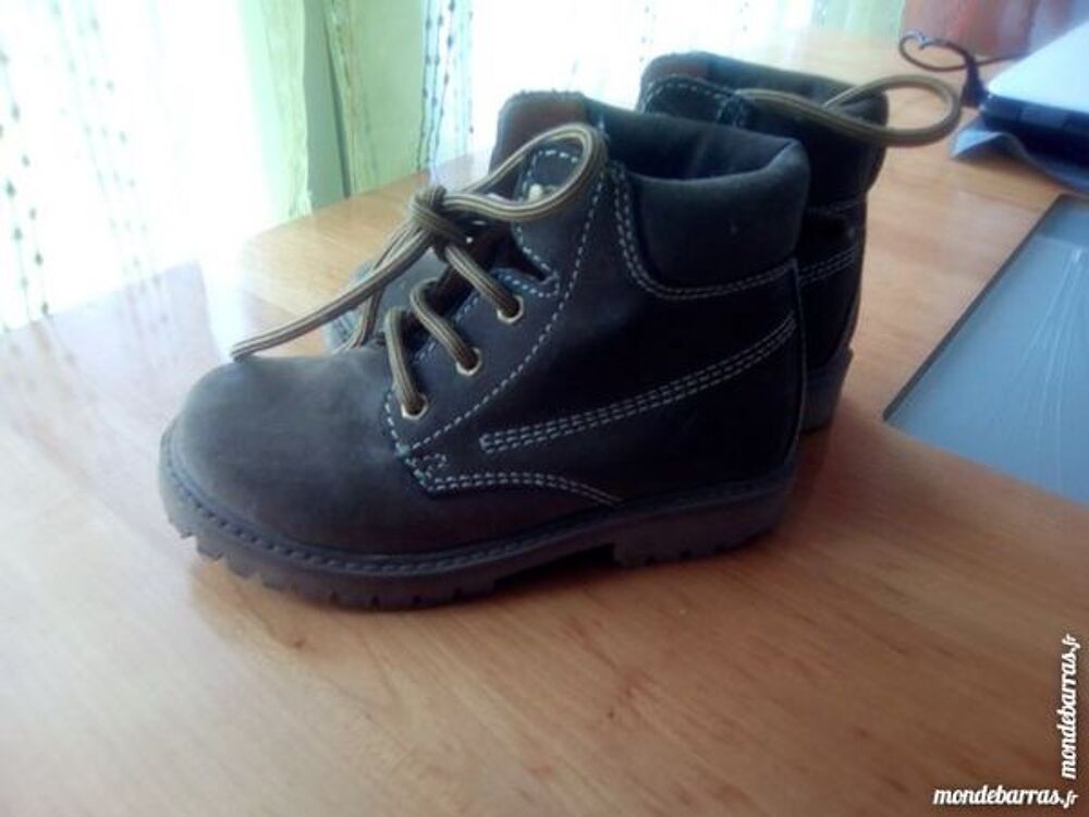 Chaussures montantes marron taille 27 Chaussures