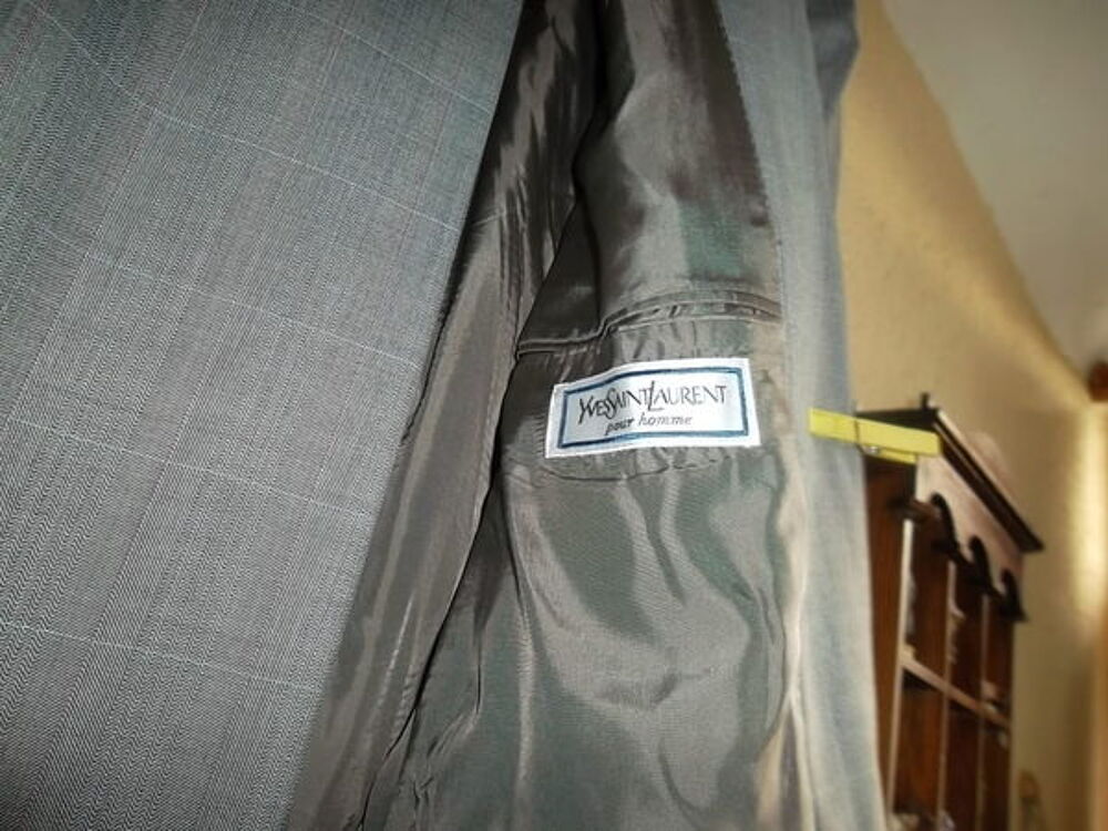 Costume YVES SAINT LAURENT Vêtements