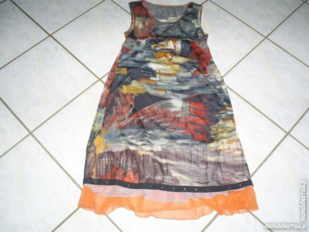 Robe CICERO Taille 38/40 Vêtements