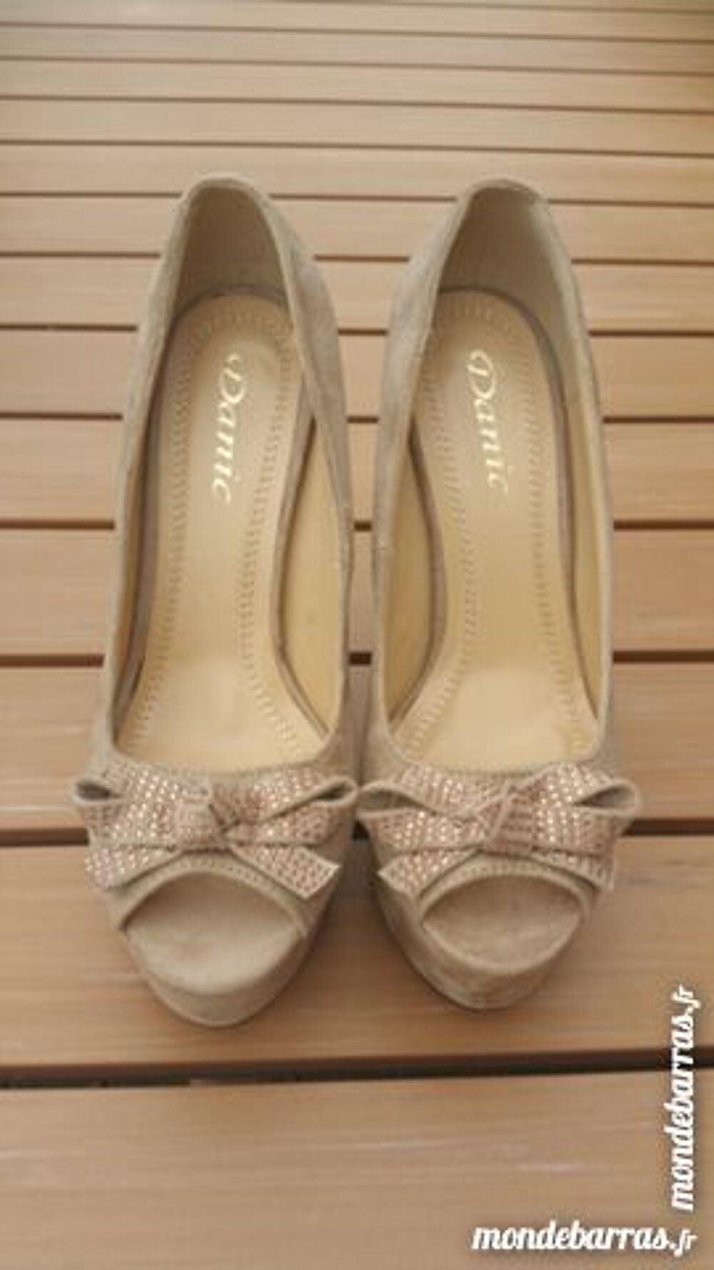 Escarpin neuf, taupe Chaussures