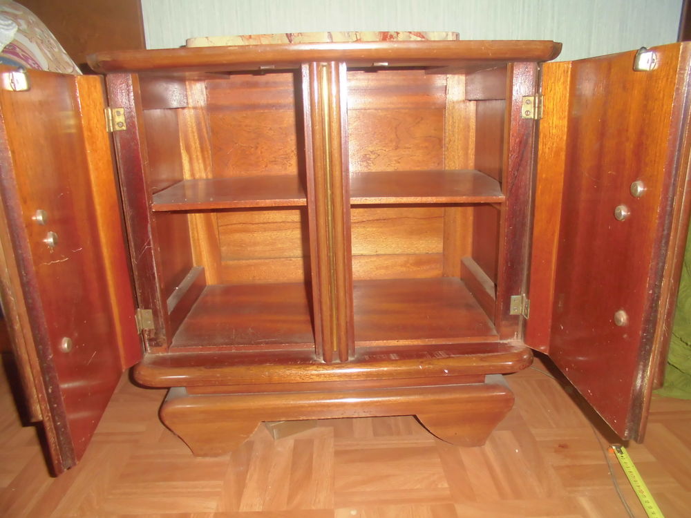 TABLES DE CHEVET Meubles