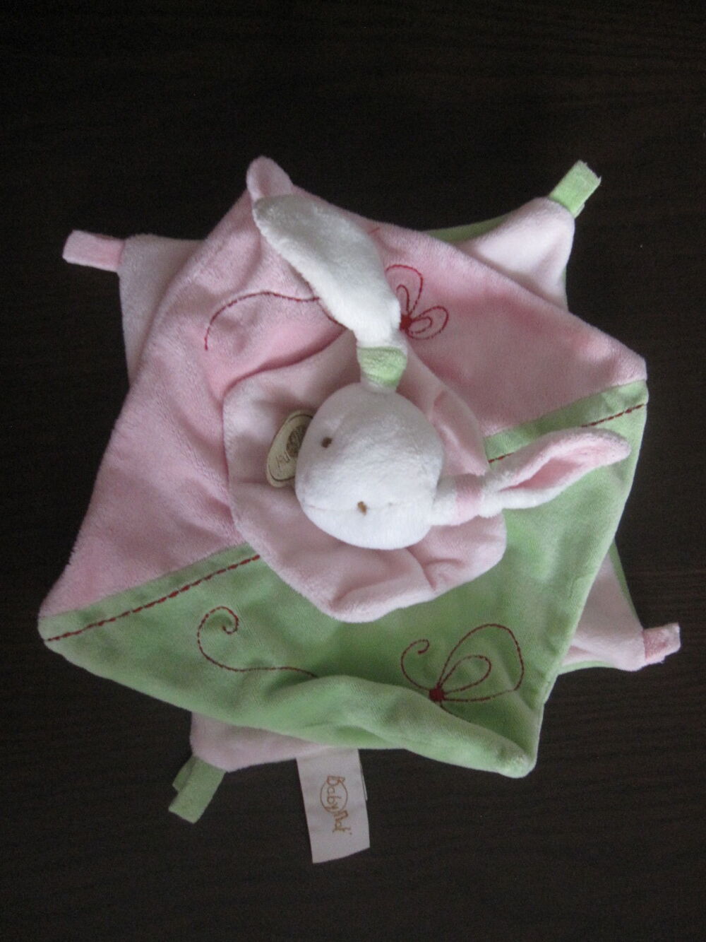 Lapin babynat carr&eacute; 26cm rose et vert Jeux / jouets