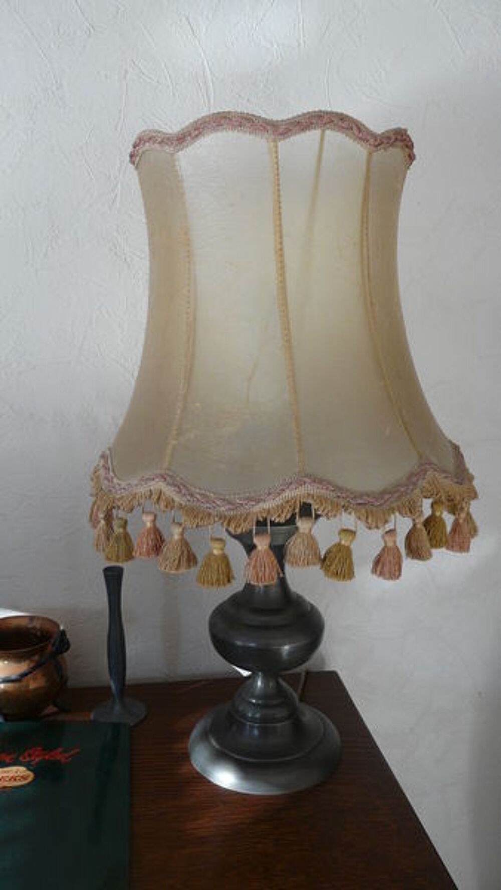 lampe avec pied en etain Décoration