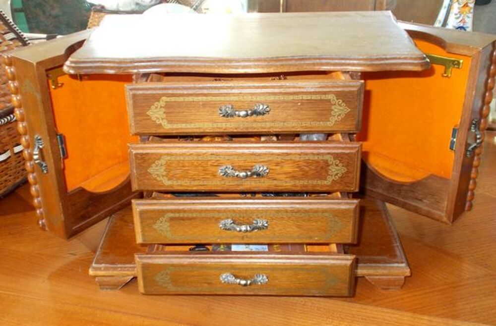 coffret bo&icirc;te &agrave; bijoux en bois Décoration
