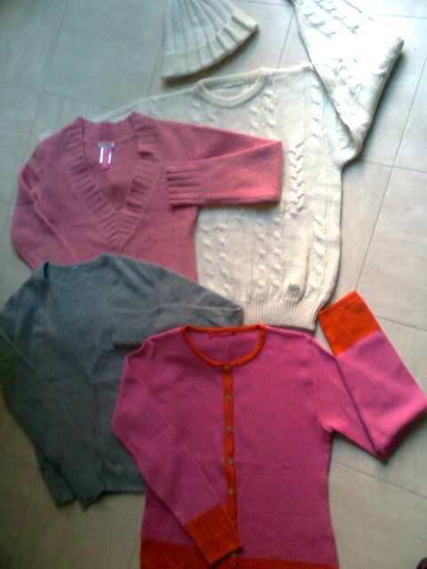 pulls-bonnet-gilet en laine - 36 et 42 - zoe 5 Martigues (13)