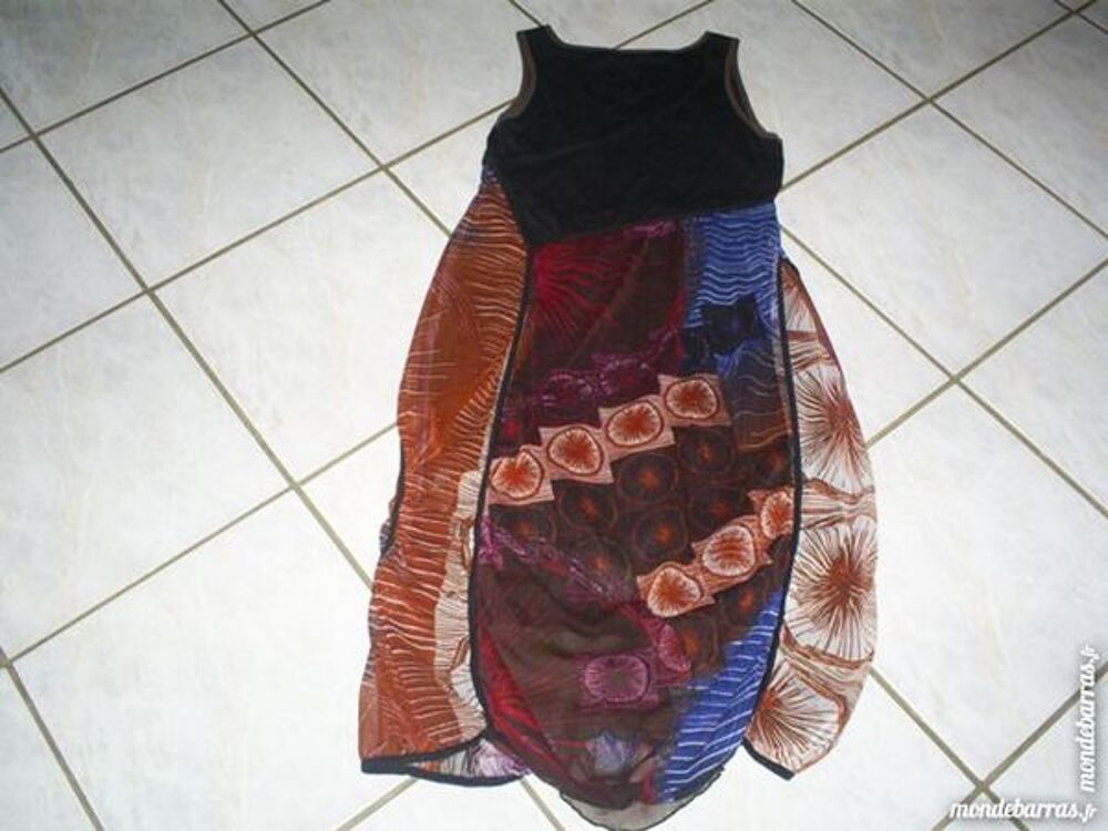 ROBE MADO Taille 2 Vêtements