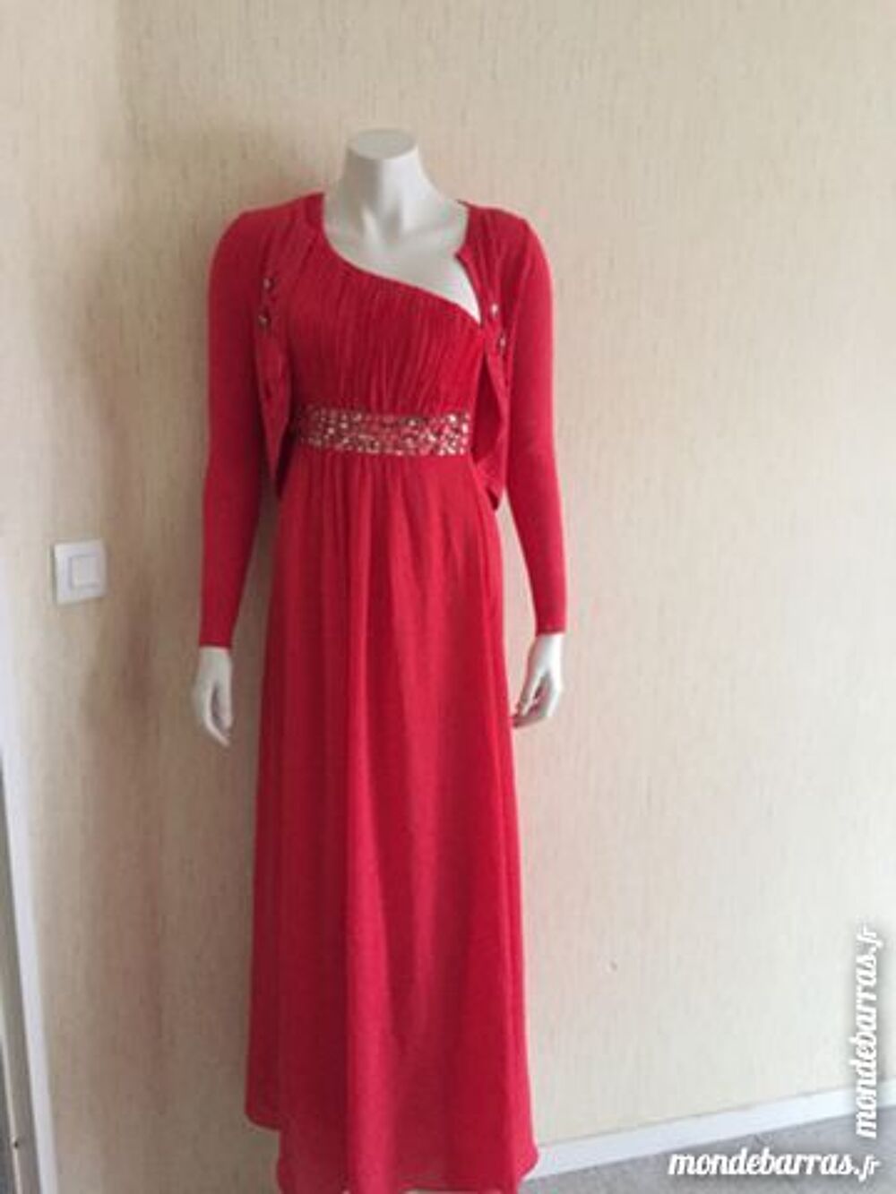 TRES ROBE DE SOIREE DE MARQUE Vêtements