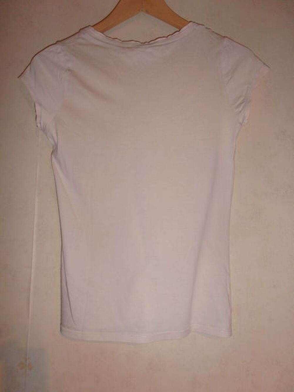 Tee-shirt Cama&iuml;eu beige ros&eacute; (77) Vêtements