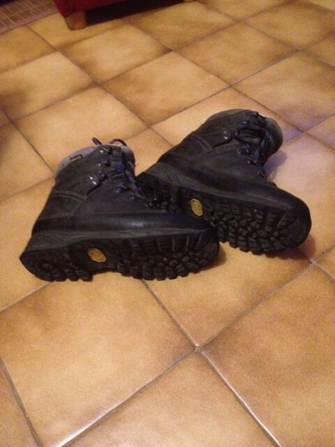 chaussures de randonne 120 Sisteron (04)