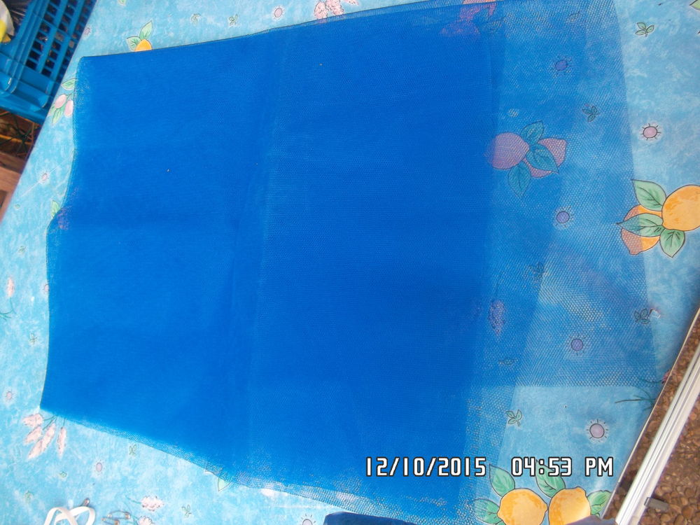MORCEAU DE TULLE BLEU*JUSTE 2E*KIKI60230 Décoration