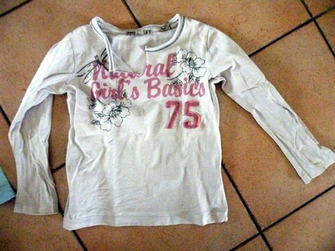 T shirt  girl  6 7 ans manche longue 3 Viriat (01)