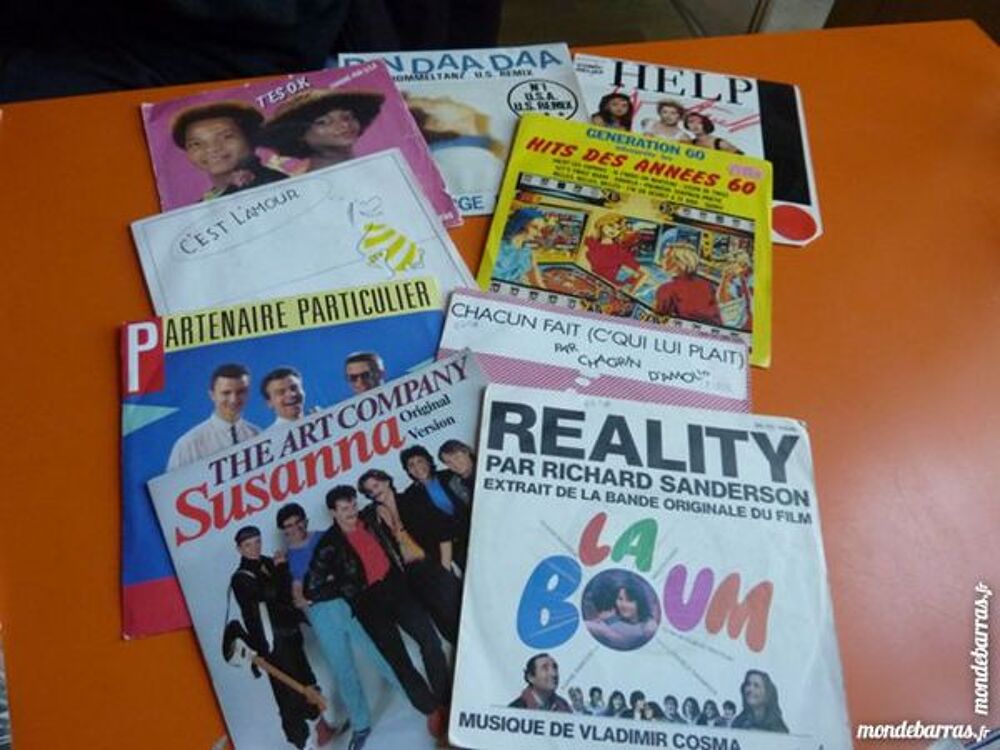 9 DISQUES VINYLES 45T/HITS ANN&Eacute;ES 60 ET 80 CD et vinyles