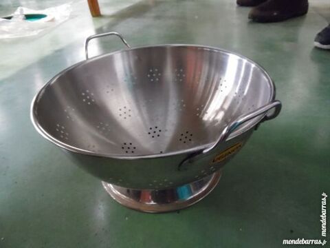 passoire en inox, EXCELLENT ETAT 15 Abbeville (80)