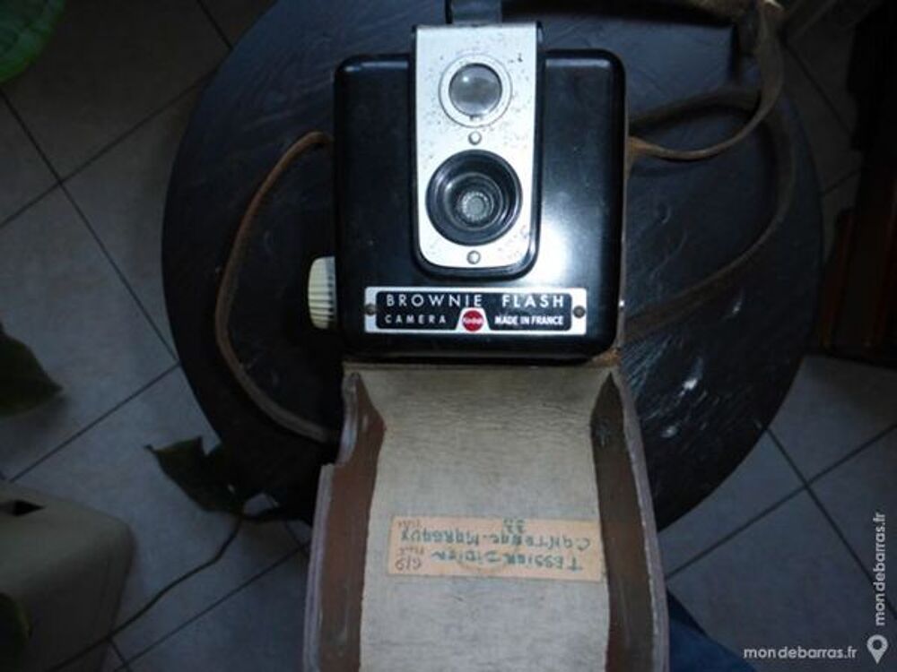 Appareil photo Kodak argentique ann&eacute;e 1955 