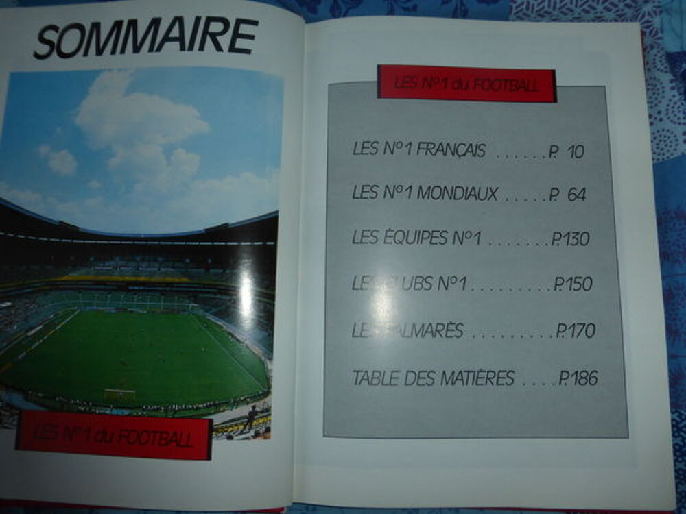 LES N&deg;1 TOUS LES GRANDS DU FOOTBALL MONDIAL Livres et BD