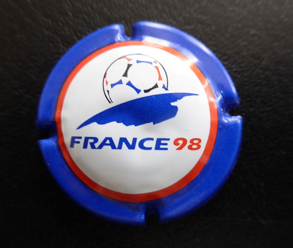 1 CAPSULE DE CHAMPAGNE France 98 