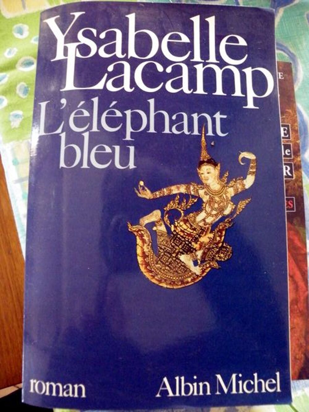 l'elephant bleu Livres et BD