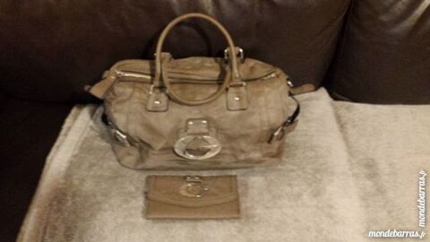 Sac  main GUESS + portefeuille assorti 65 Eckbolsheim (67)