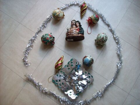 GUIRLANDES ET BOULES MAUVES NOEL - zoe
4 Martigues (13)