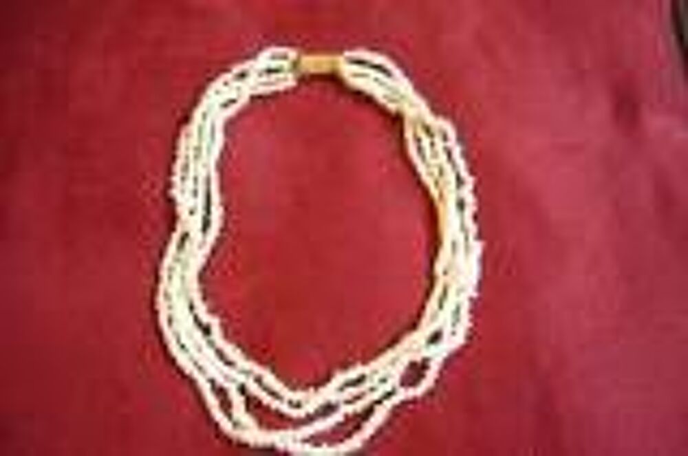 superbe collier perles eau douce 4 rang&eacute;es Bijoux et montres