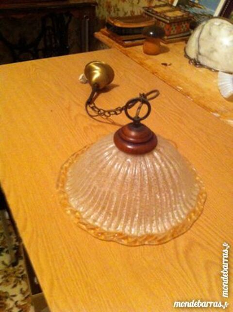 luminaire suspension 15 Saint-Vallier (71)