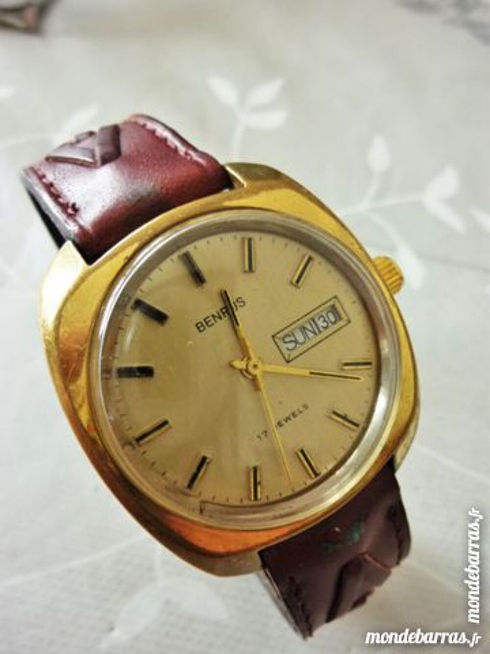 BENRUS P76 GERMANY montre m&eacute;canique 1970 BEN0005 Bijoux et montres