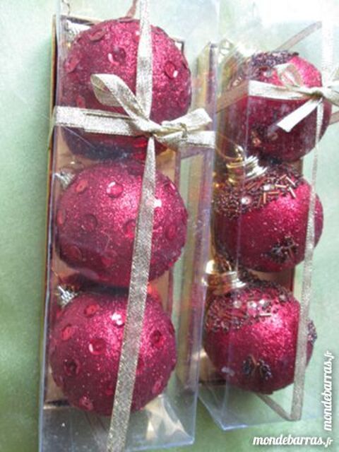 Lot de 6 boules de Nol rouges et 2 lutins 8 Goussainville (95)