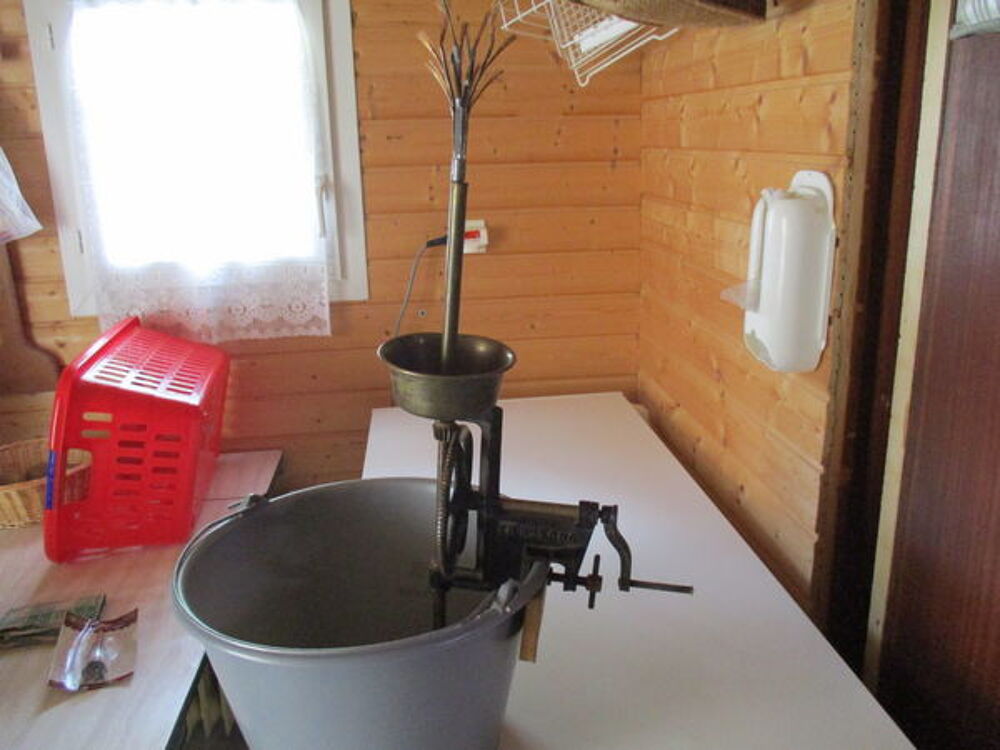 Ancien lave bouteille en &eacute;tat de fonctionnement 