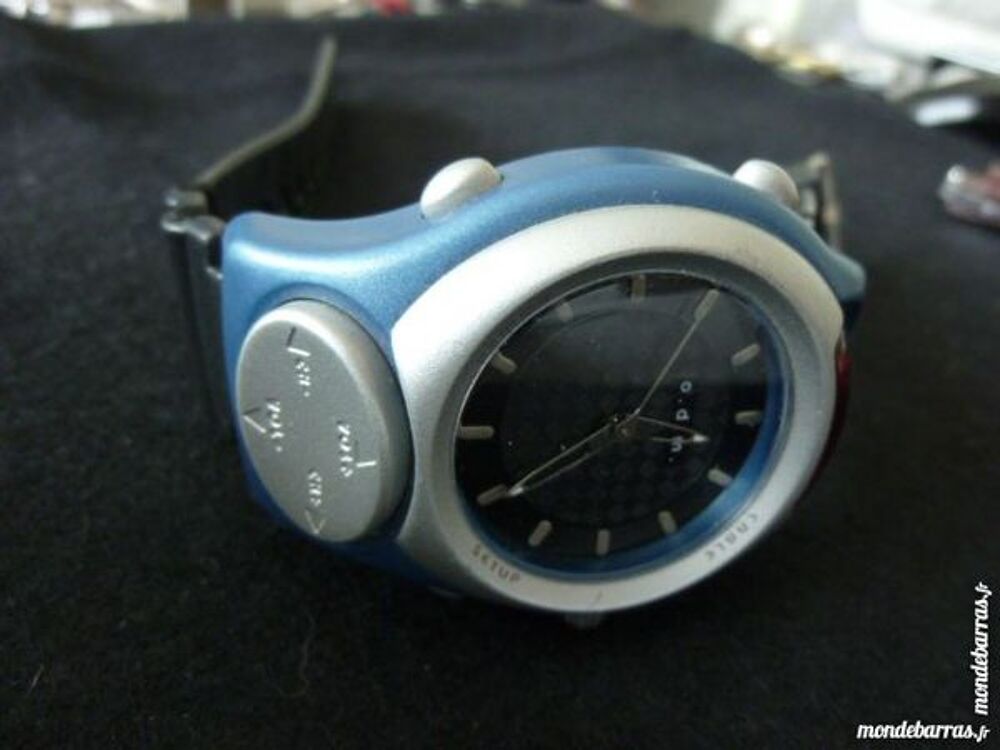 O.D.M. montre t&eacute;l&eacute;commande &eacute;dition limit&eacute;e DIV0299 Bijoux et montres