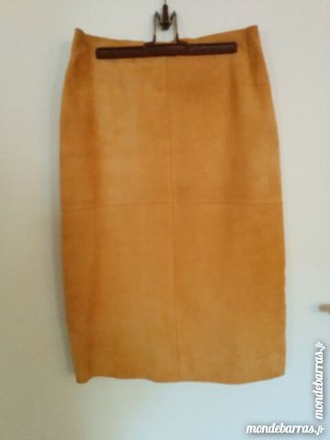 Jupe en dain «C2C» (couleur orange) 29 Courbevoie (92)