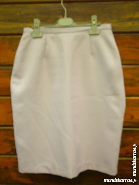 JUPE droite T. 40 5 Dammarie-les-Lys (77)