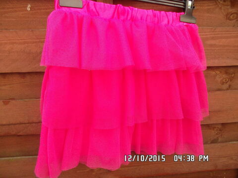 JUPE ROSE A VOLANTS*JUSTE 1E*KIKI60230 1 Chambly (60)