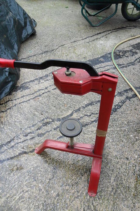 bouche bouteilles 
etat neuf
45 Am�lie-les-Bains-Palalda (66)